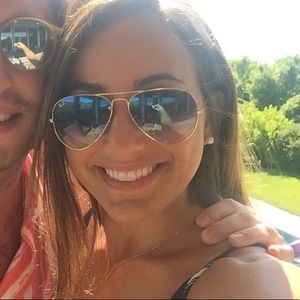 Meet your Posher, Alyssa